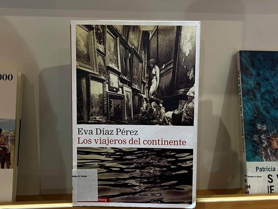 Traveling book- “Los viajeros del continente” from Spain